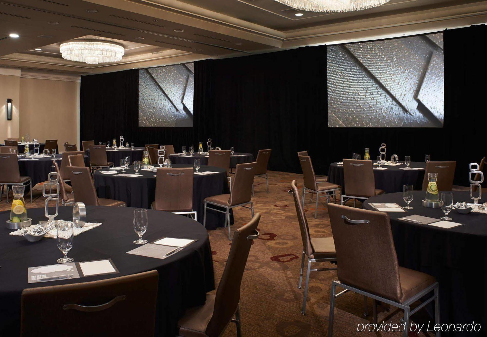 The Baronette Renaissance Detroit-Novi Hotel Buitenkant foto